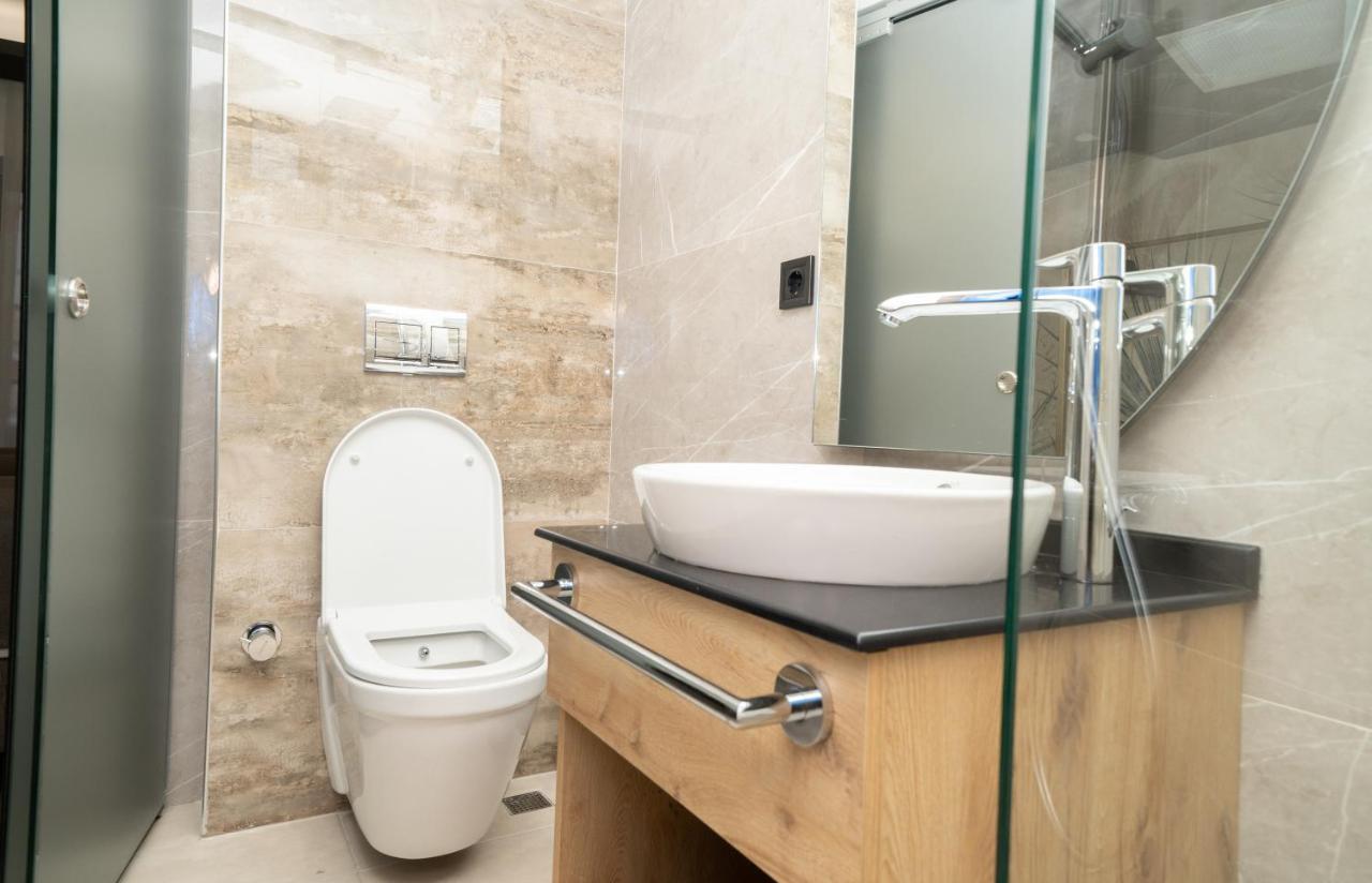 Hotel Fama Karakoey Stambuł Zewnętrze zdjęcie